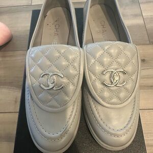 CHANEL turnlock Loafers in Light Gray with Silver Logo 40.5